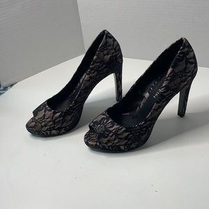Gianni Bini Lace Peep Toe Covered Heel Pumps